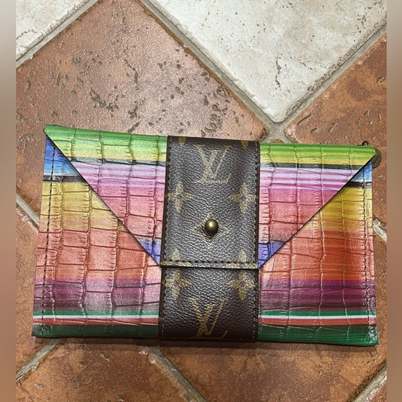 Keep It Gypsy Allie Upcycled & Leather Serape Mini Cellphone Crossbody - Picture 2 of 14